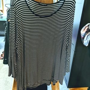 Women's shirt with bell sleeves 3x